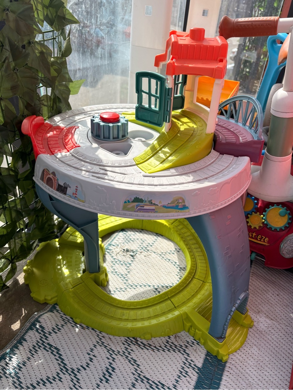Thomas and friends - my first train table